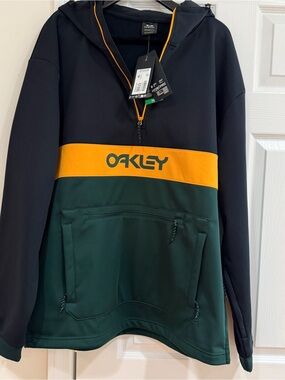 Oakley Men’s Black, Gold & Green Zip Pullover Hoodie